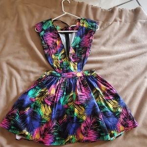 Women's side cut out boutique mini dress. Size S